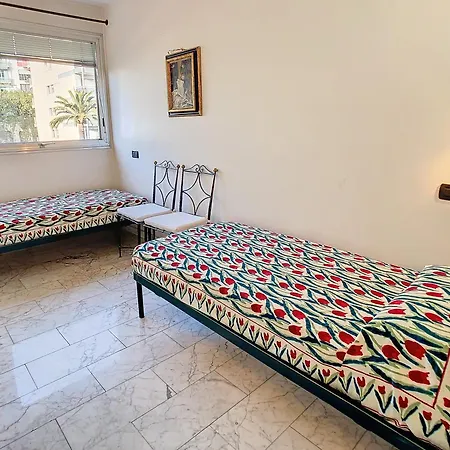 Sea View 2 Bdr 2 Baths 312 Ac Apartment *